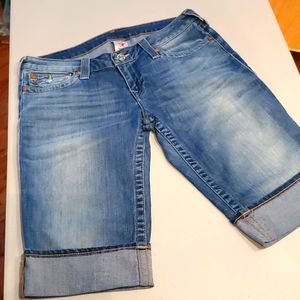 True Religion Knee Length Denim Shorts Women’s Size 31